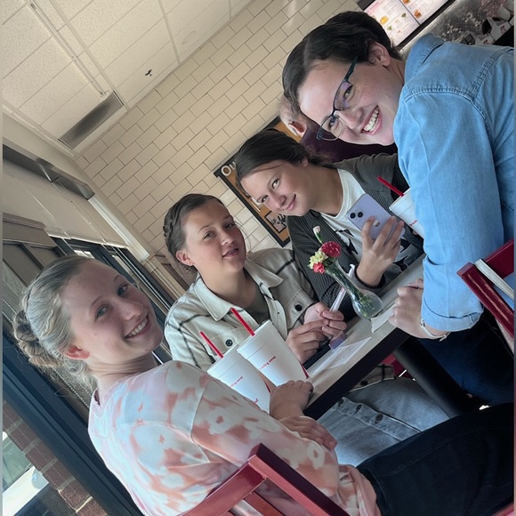 Meet your Posher, Faith - Picture 10 of 16